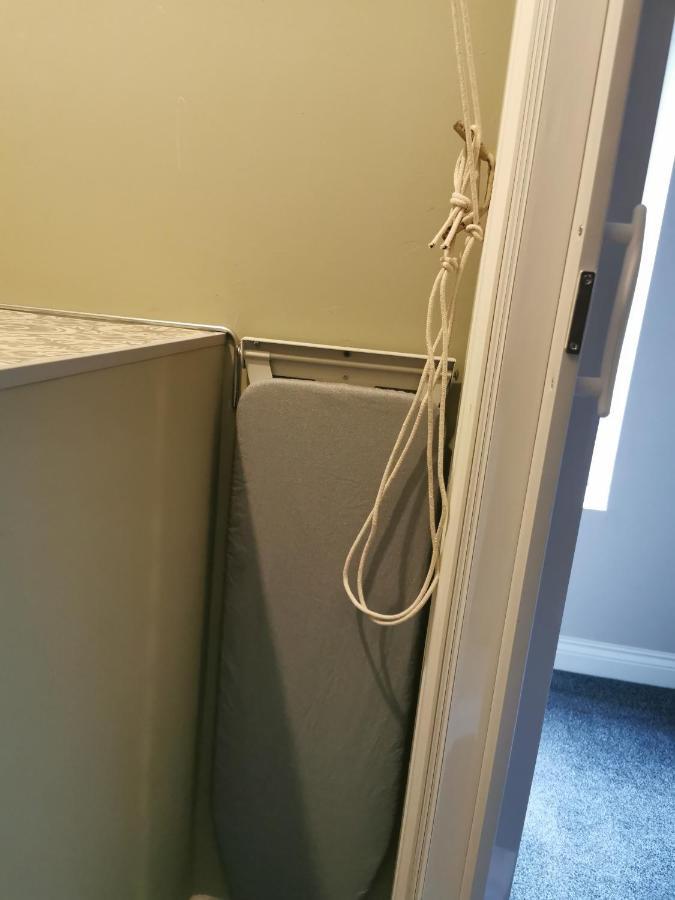 6 Dbl Bed, Central Huddersfield House Inc Parking Esterno foto