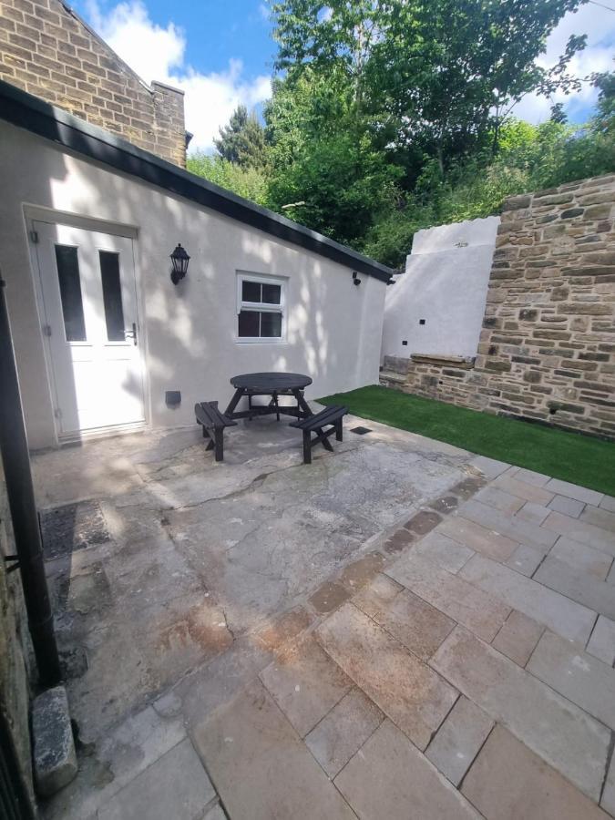 6 Dbl Bed, Central Huddersfield House Inc Parking Esterno foto